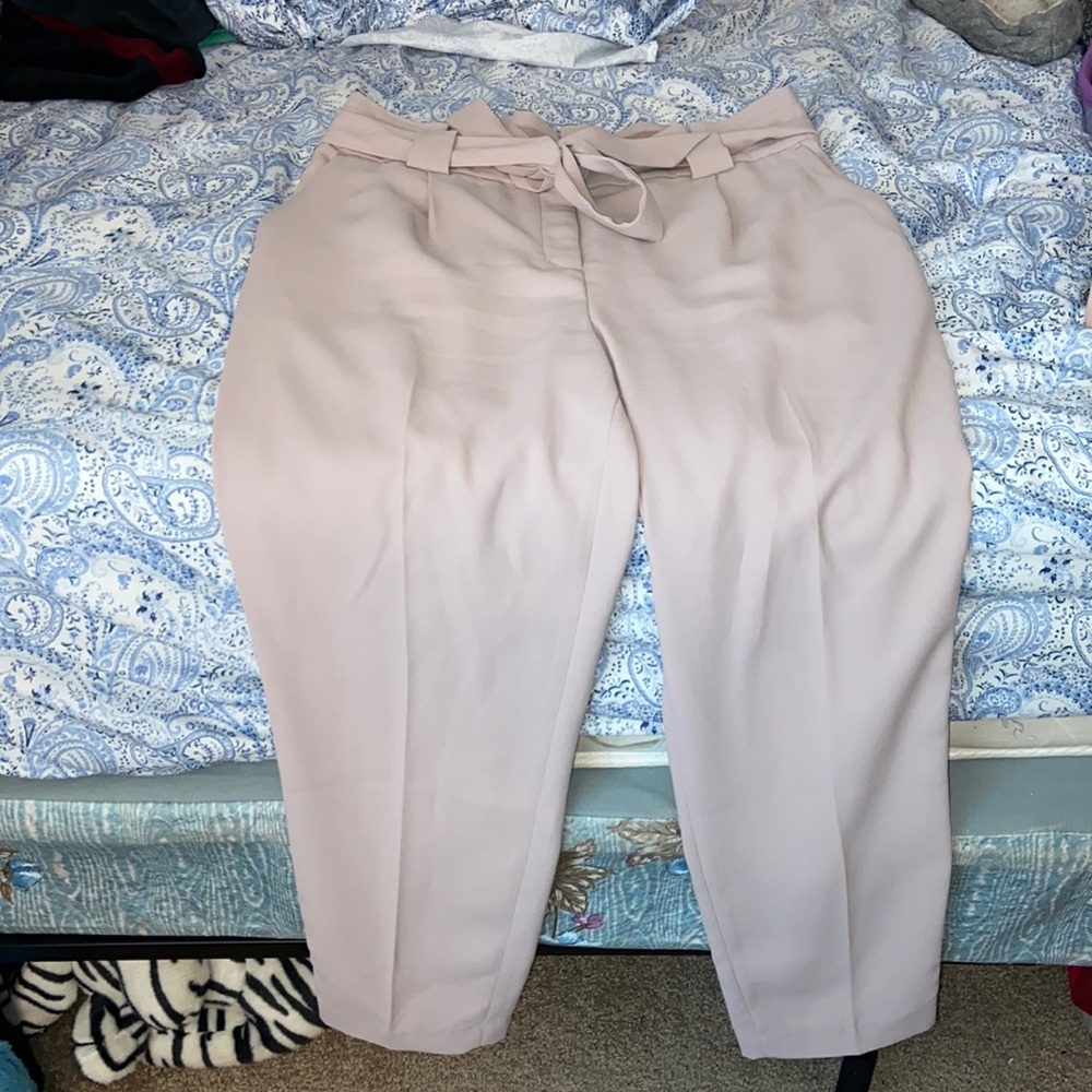 Express Beige dress pants with belt